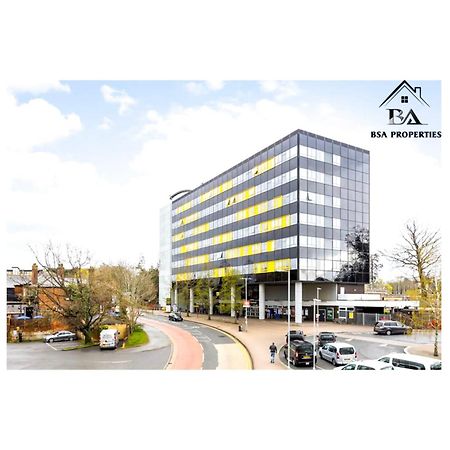 City Centre Apartment Close To Ascot & Legoland Sleep Upto 4 Guests - Parking On Request! Bracknell Ngoại thất bức ảnh
