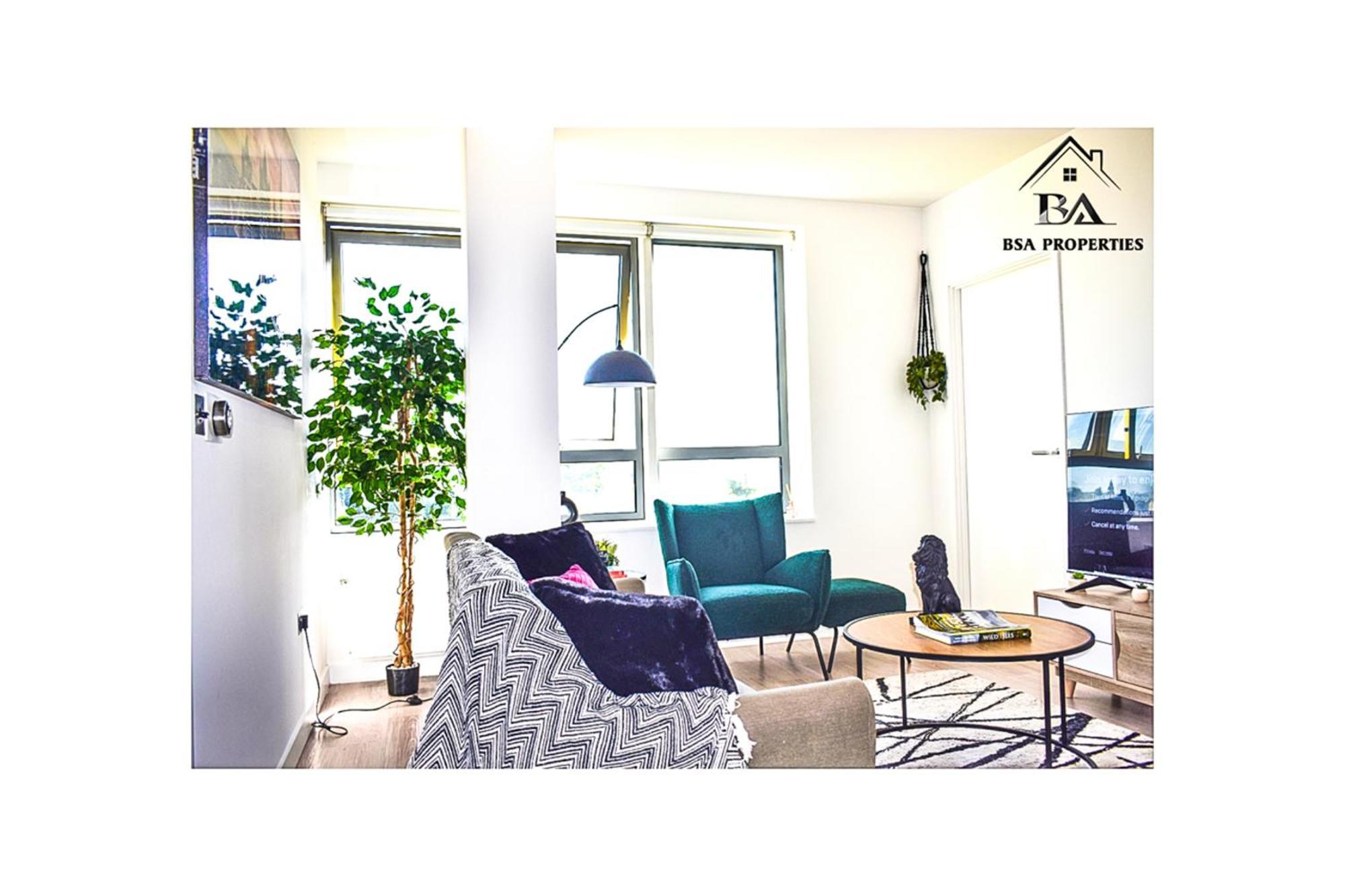 City Centre Apartment Close To Ascot & Legoland Sleep Upto 4 Guests - Parking On Request! Bracknell Ngoại thất bức ảnh