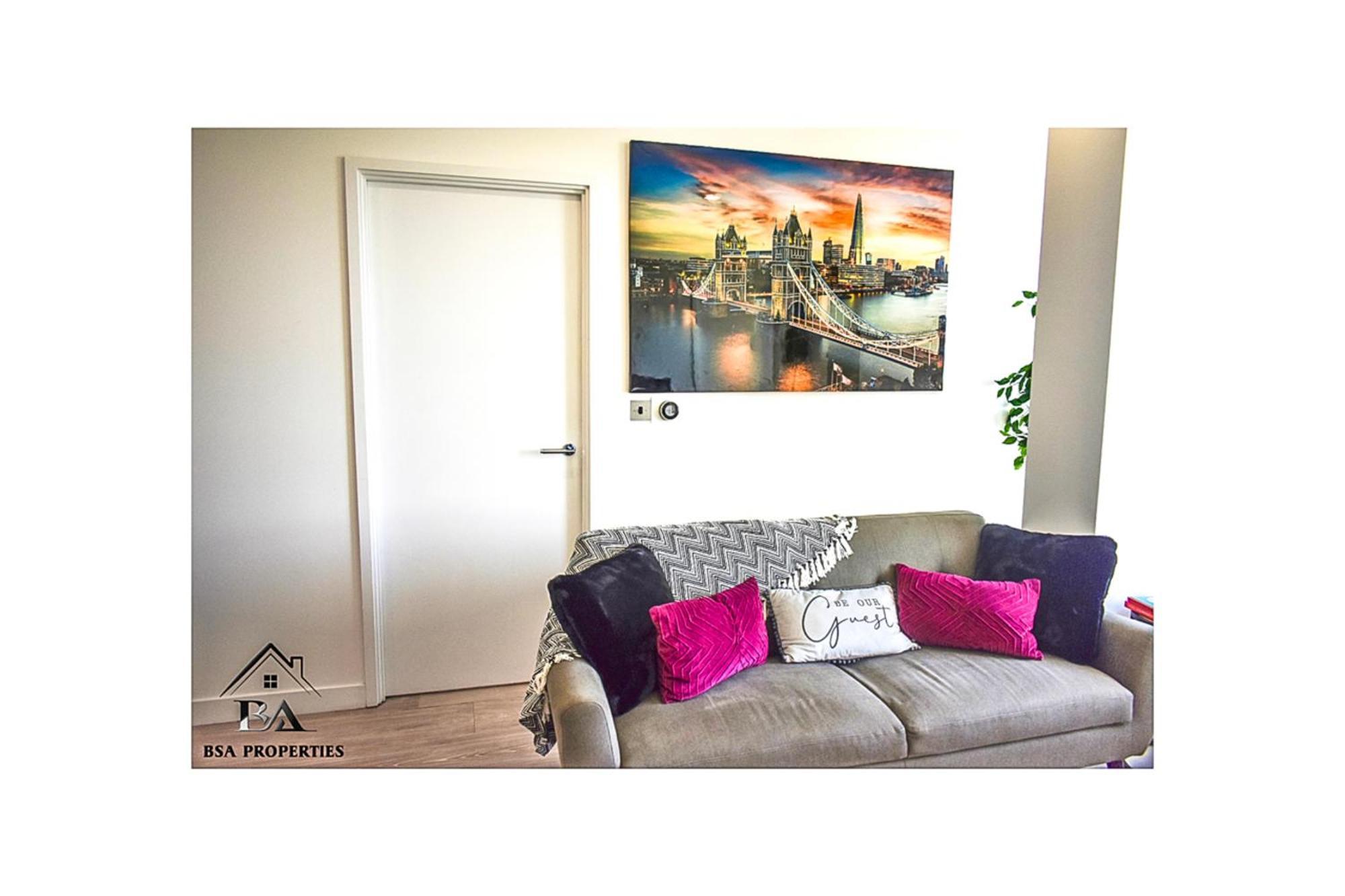 City Centre Apartment Close To Ascot & Legoland Sleep Upto 4 Guests - Parking On Request! Bracknell Ngoại thất bức ảnh